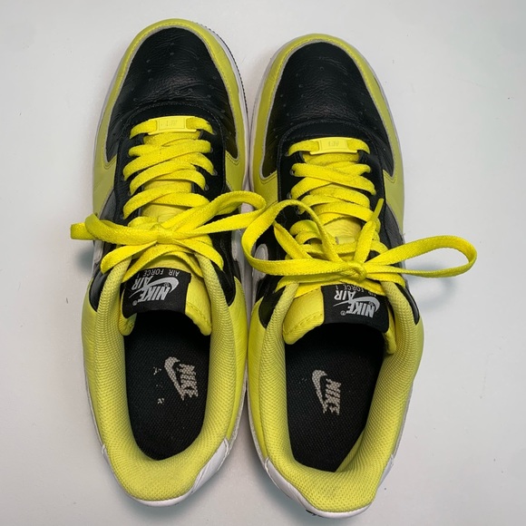 Nike Air Force 1 Men’s Sneaker Black and Gold Yellow Size 11.5 - Picture 8 of 14